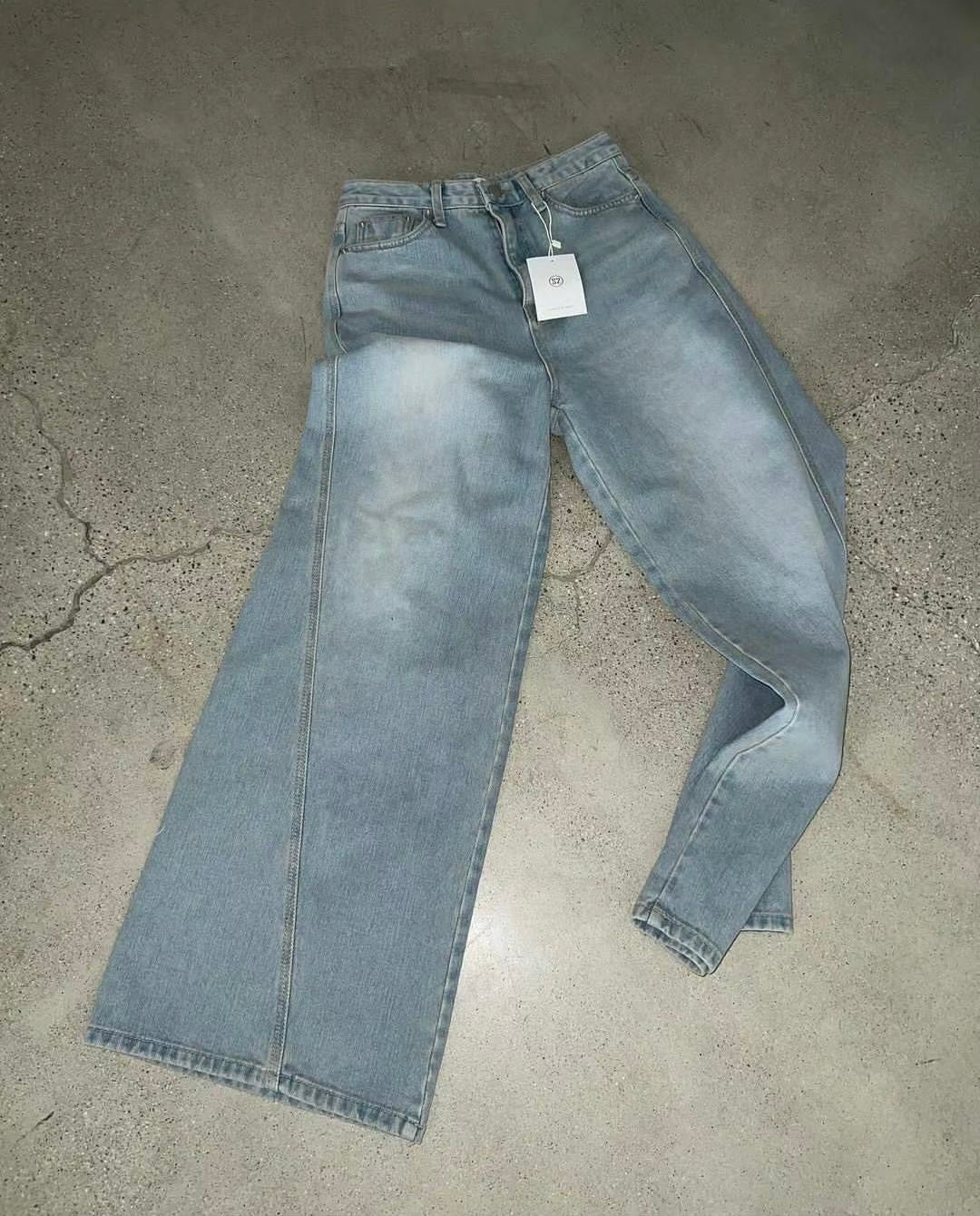Back Jeans
